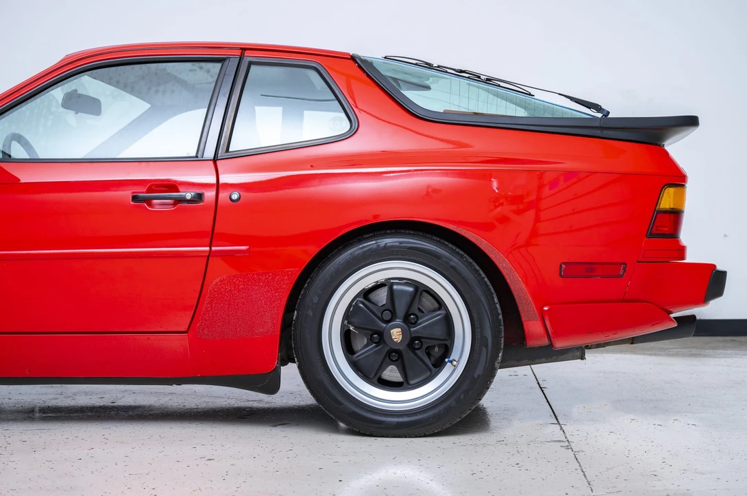 1986 Porsche 944 Turbo - Image 16 of 31