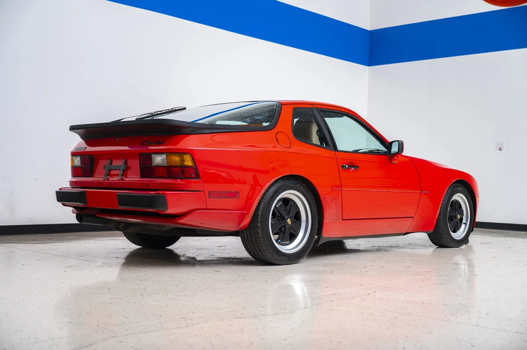 1986 Porsche 944 Turbo - Image 9 of 31