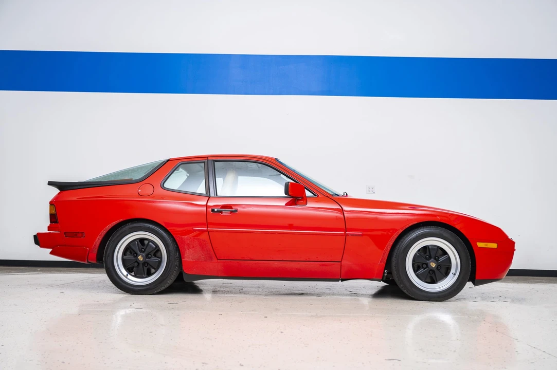 1986 Porsche 944 Turbo - Image 11 of 31