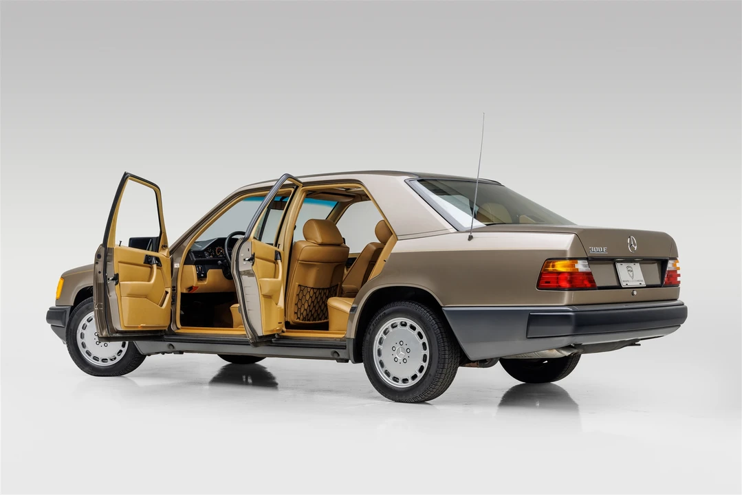 1987 Mercedes-Benz W124 E-Class - Image 11 of 31