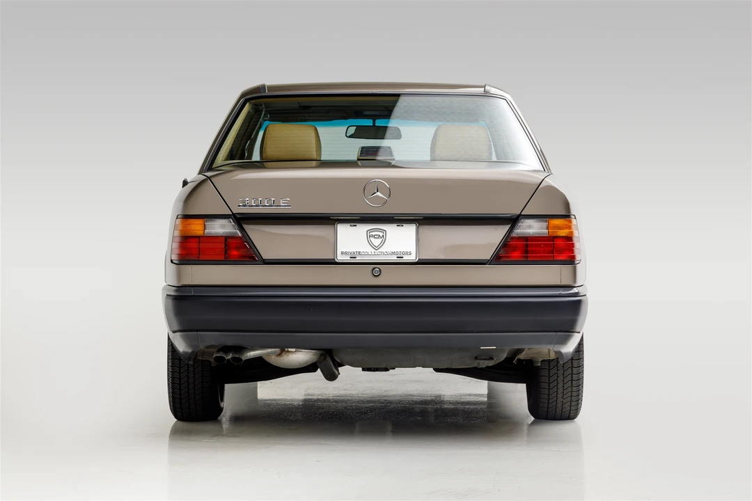 1987 Mercedes-Benz W124 E-Class - Image 10 of 31