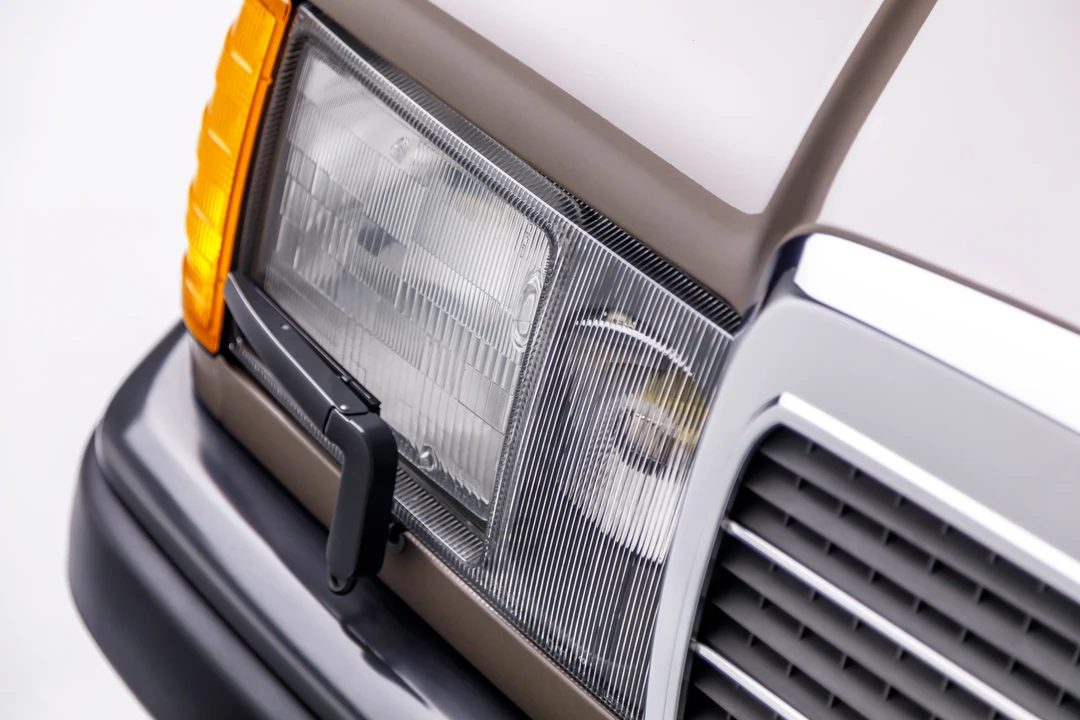 1987 Mercedes-Benz W124 E-Class - Image 12 of 31