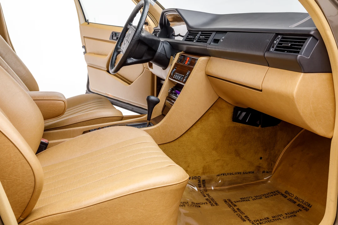 1987 Mercedes-Benz W124 E-Class - Image 27 of 31