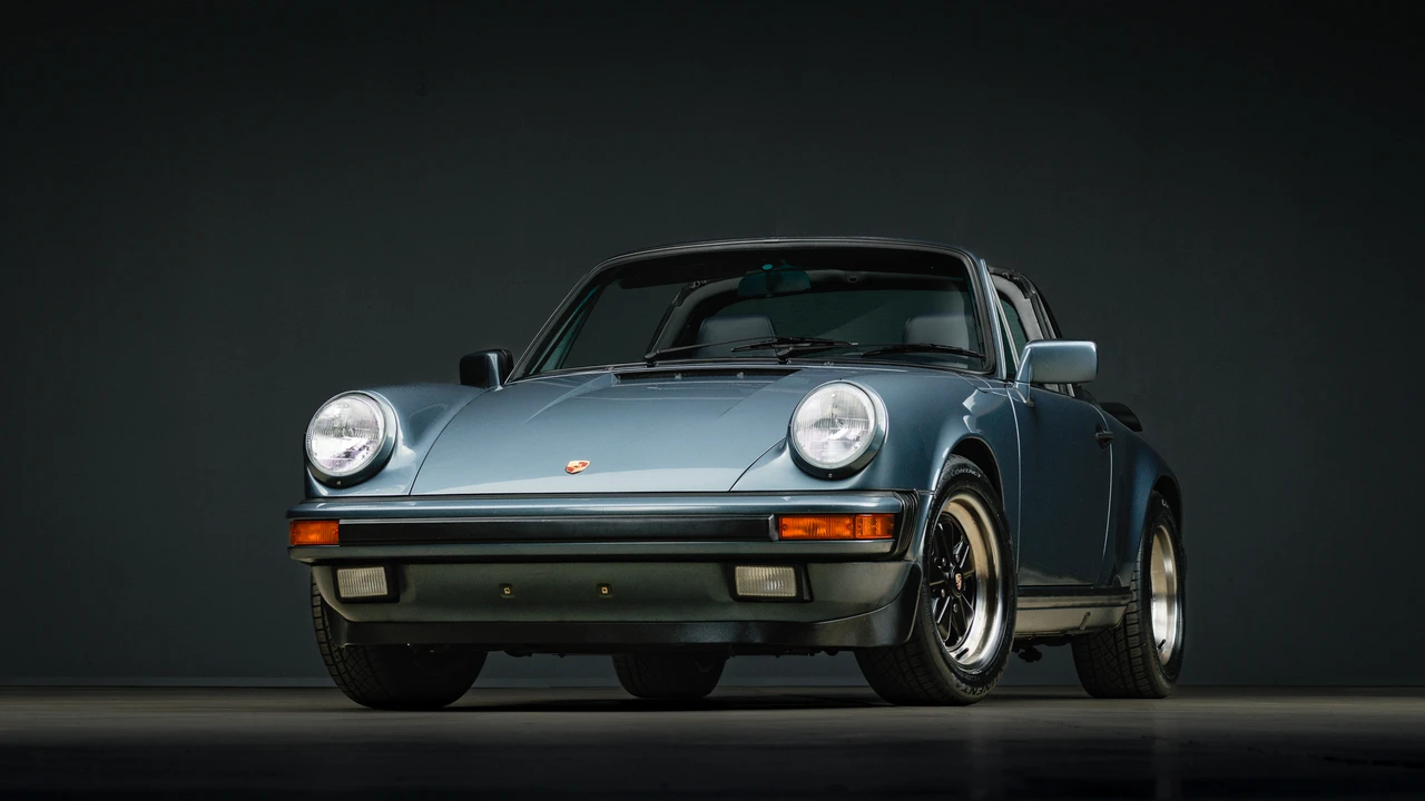 1987 Porsche 911 Carrera 3.2 - Image 2 of 31