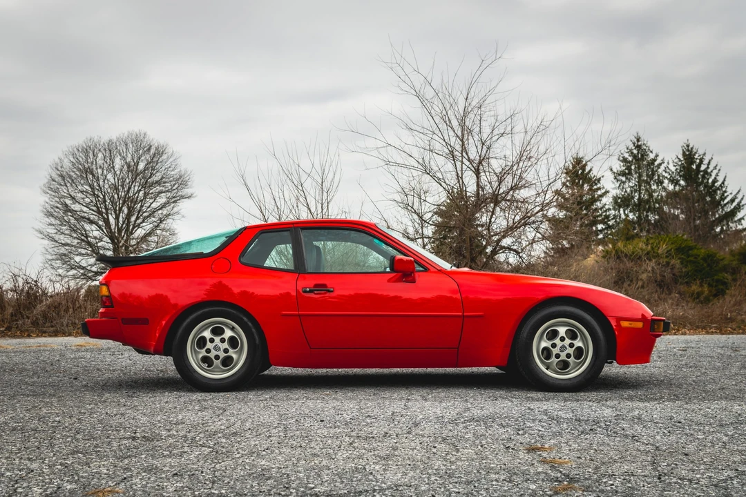 1987 Porsche 944 - Image 27 of 31