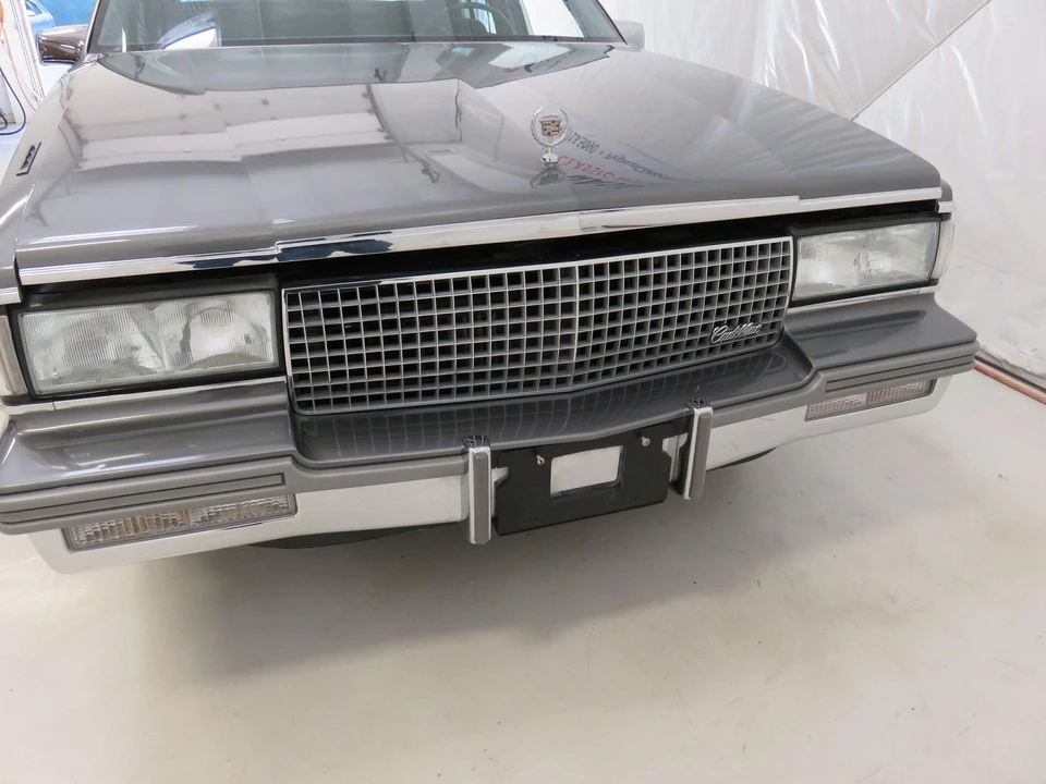 1988 Cadillac DeVille 6th Gen - Image 18 of 31
