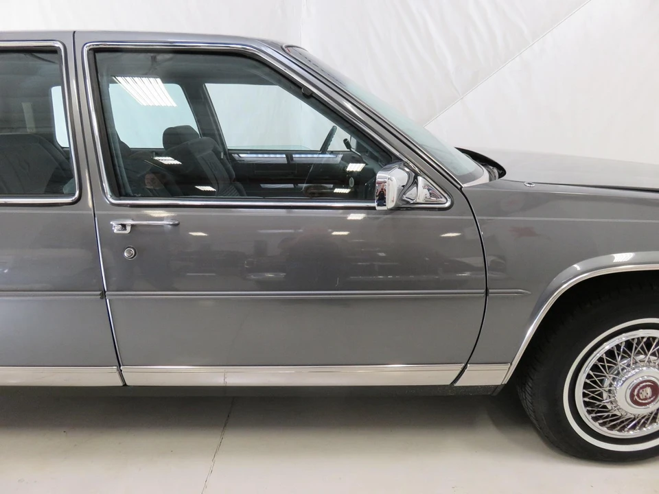 1988 Cadillac DeVille 6th Gen - Image 30 of 31