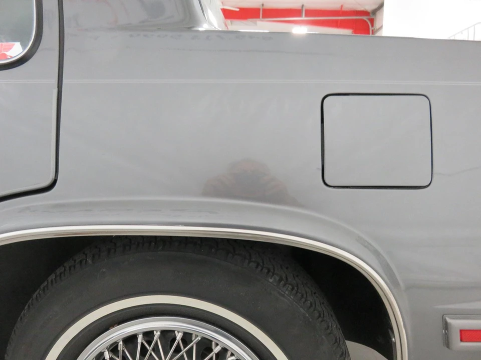 1988 Cadillac DeVille 6th Gen - Image 24 of 31