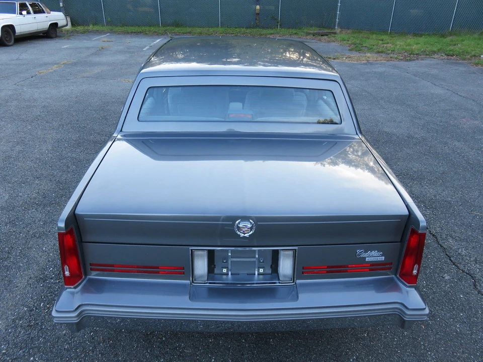 1988 Cadillac DeVille 6th Gen - Image 14 of 31