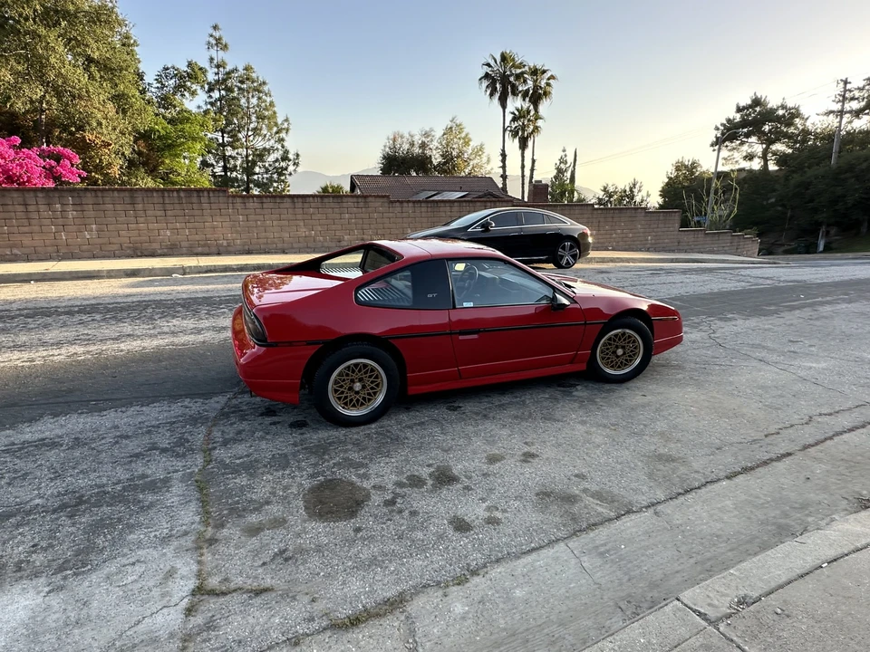 1988 Pontiac Fiero GT - Image 11 of 31