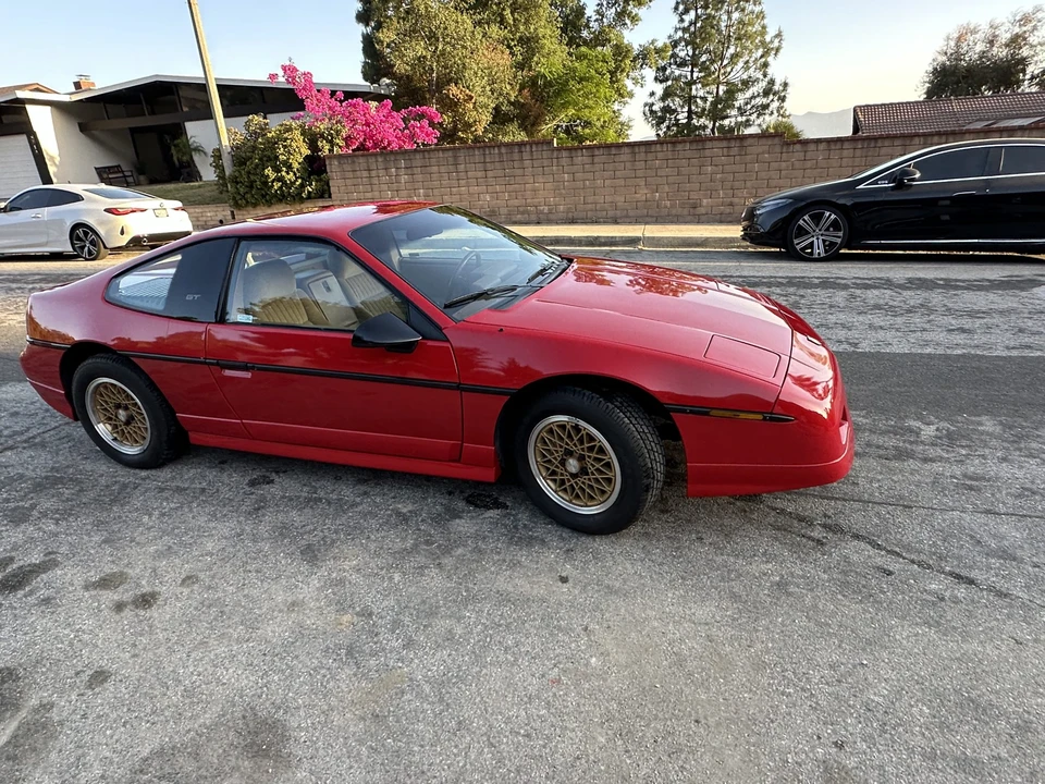 1988 Pontiac Fiero GT - Image 14 of 31