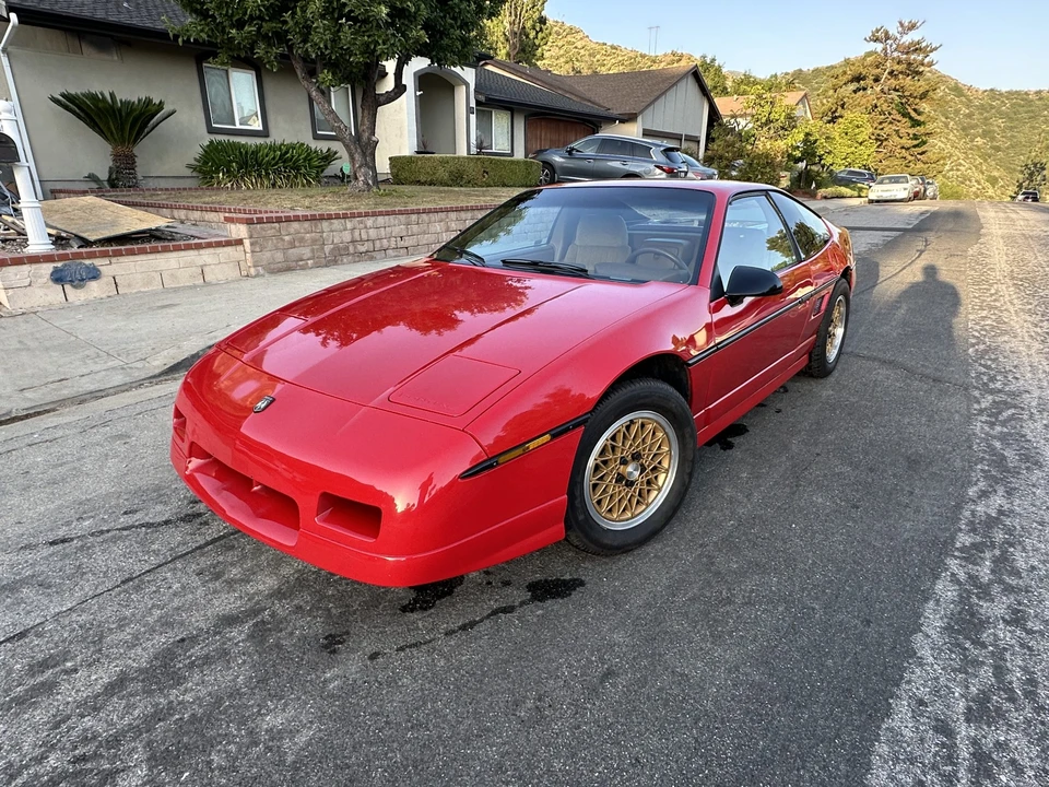 1988 Pontiac Fiero GT - Image 3 of 31