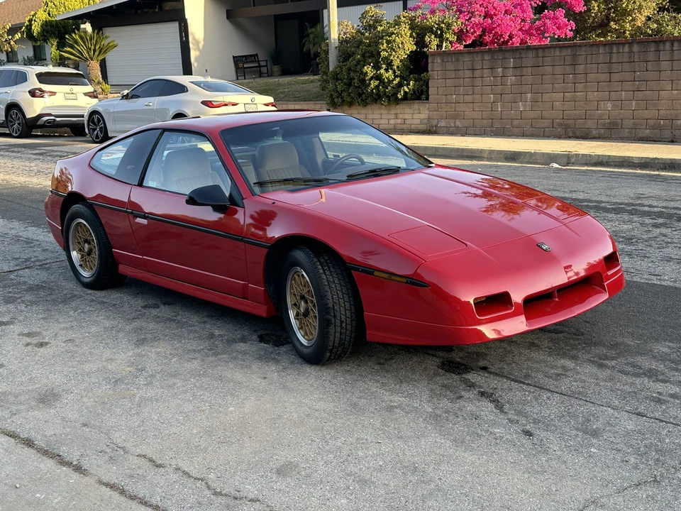 1988 Pontiac Fiero GT - Image 16 of 31
