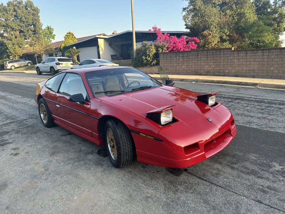 1988 Pontiac Fiero GT - Image 27 of 31