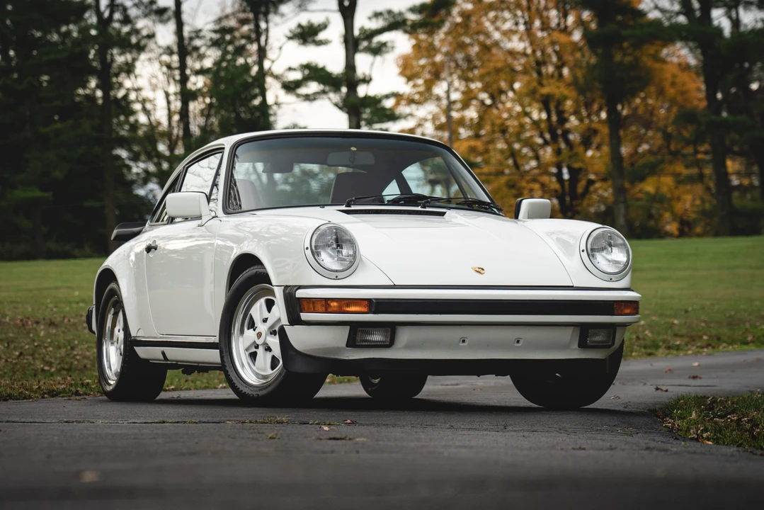 1988 Porsche 911 Carrera 3.2 - Image 3 of 31