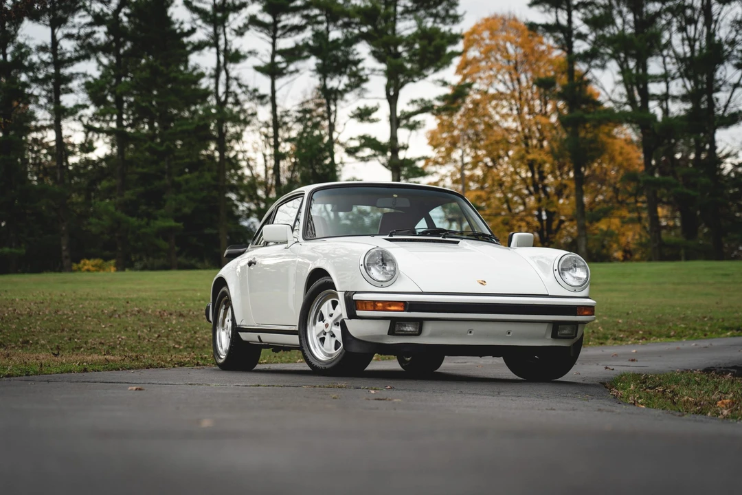 1988 Porsche 911 Carrera 3.2 - Image 2 of 31