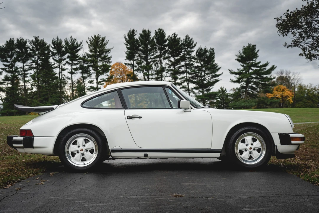 1988 Porsche 911 Carrera 3.2 - Image 5 of 31