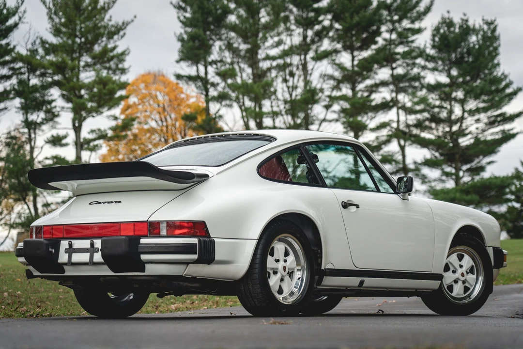 1988 Porsche 911 Carrera 3.2 - Image 7 of 31