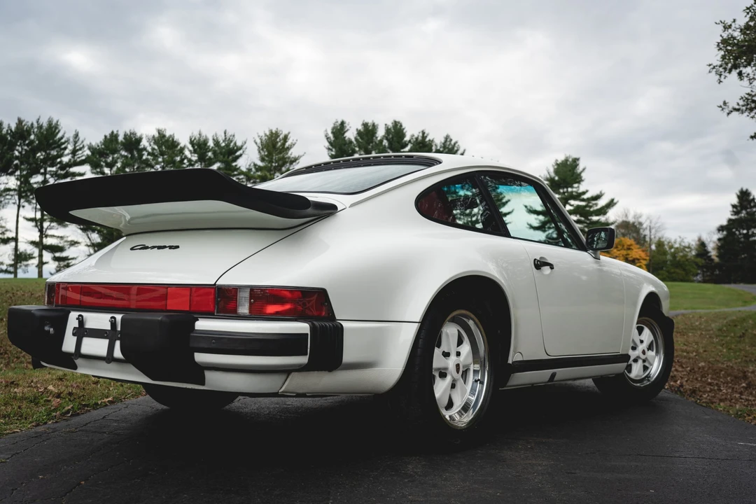 1988 Porsche 911 Carrera 3.2 - Image 8 of 31
