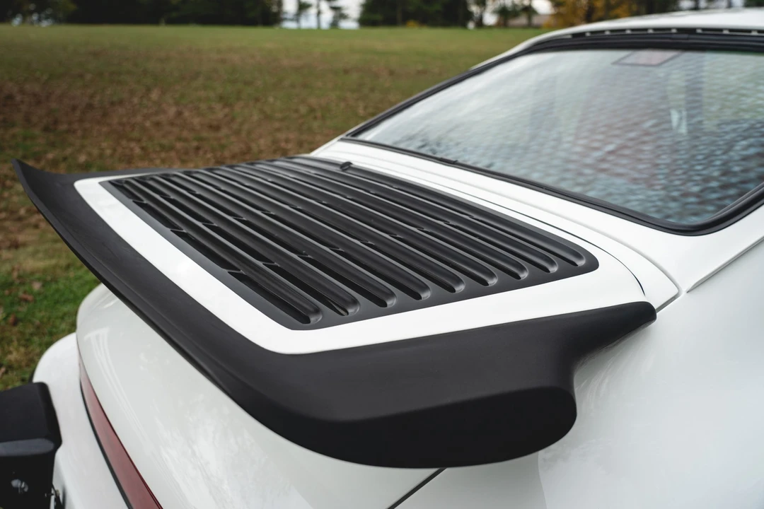 1988 Porsche 911 Carrera 3.2 - Image 30 of 31
