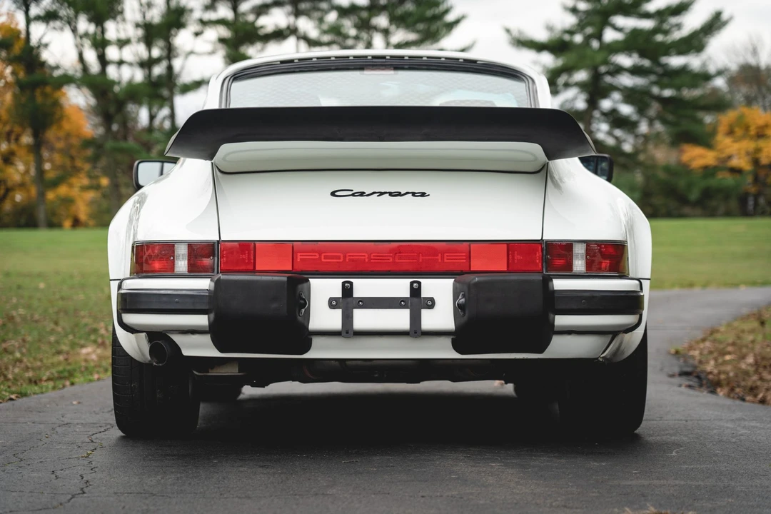 1988 Porsche 911 Carrera 3.2 - Image 10 of 31
