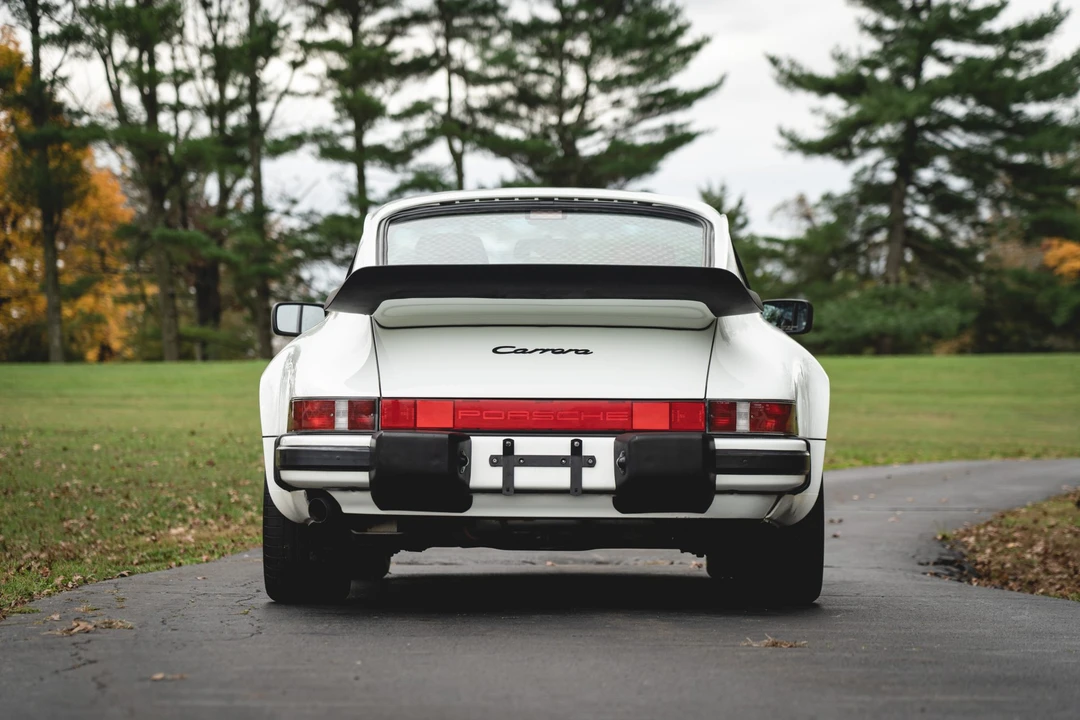 1988 Porsche 911 Carrera 3.2 - Image 9 of 31