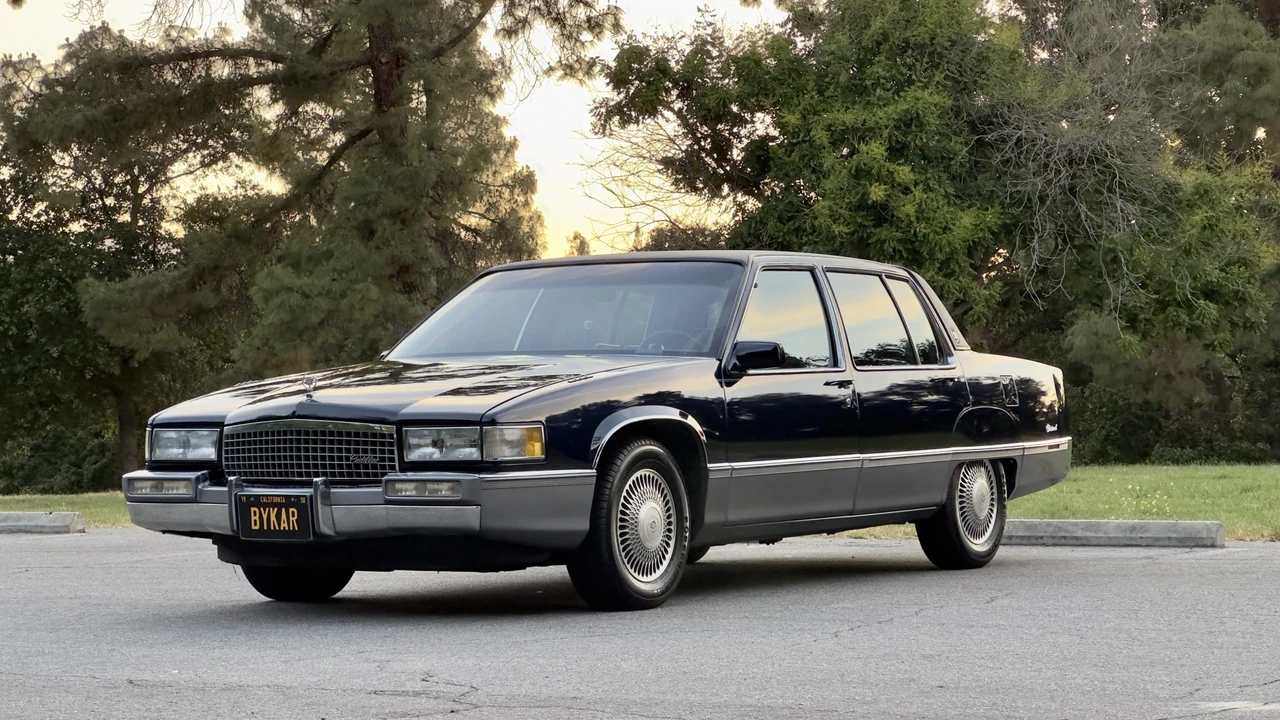 1990 Cadillac Fleetwood - Image 27 of 31