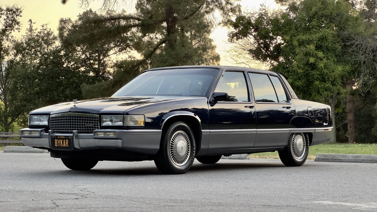 1990 Cadillac Fleetwood - Image 26 of 31