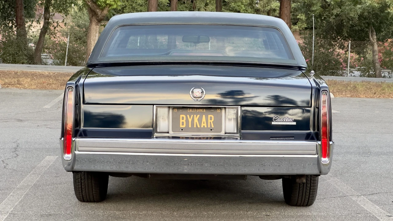 1990 Cadillac Fleetwood - Image 18 of 31