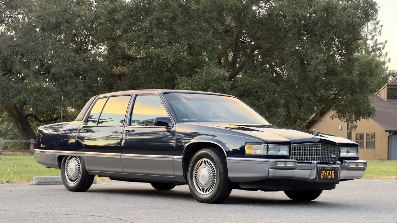 1990 Cadillac Fleetwood - Image 6 of 31