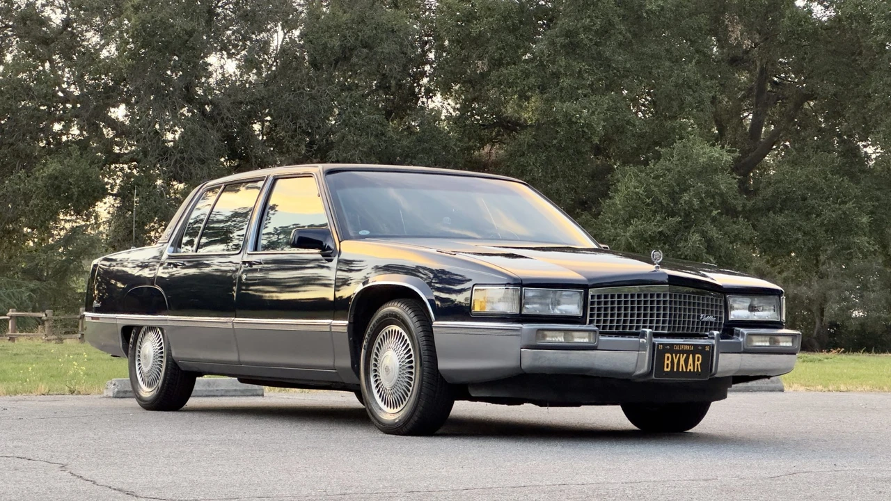 1990 Cadillac Fleetwood - Image 5 of 31