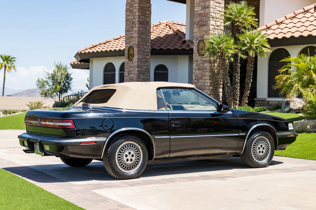 1990 Chrysler TC by Maserati - Image 8 of 31