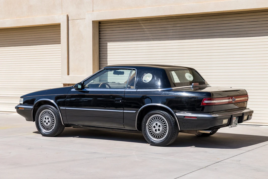 1990 Chrysler TC by Maserati - Image 13 of 31