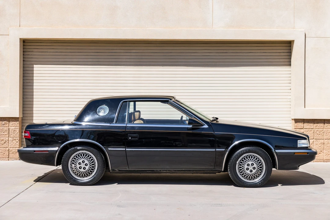 1990 Chrysler TC by Maserati - Image 15 of 31