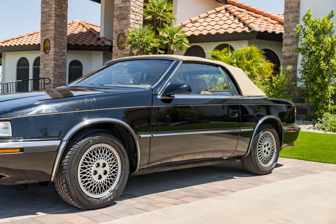 1990 Chrysler TC by Maserati - Image 19 of 31