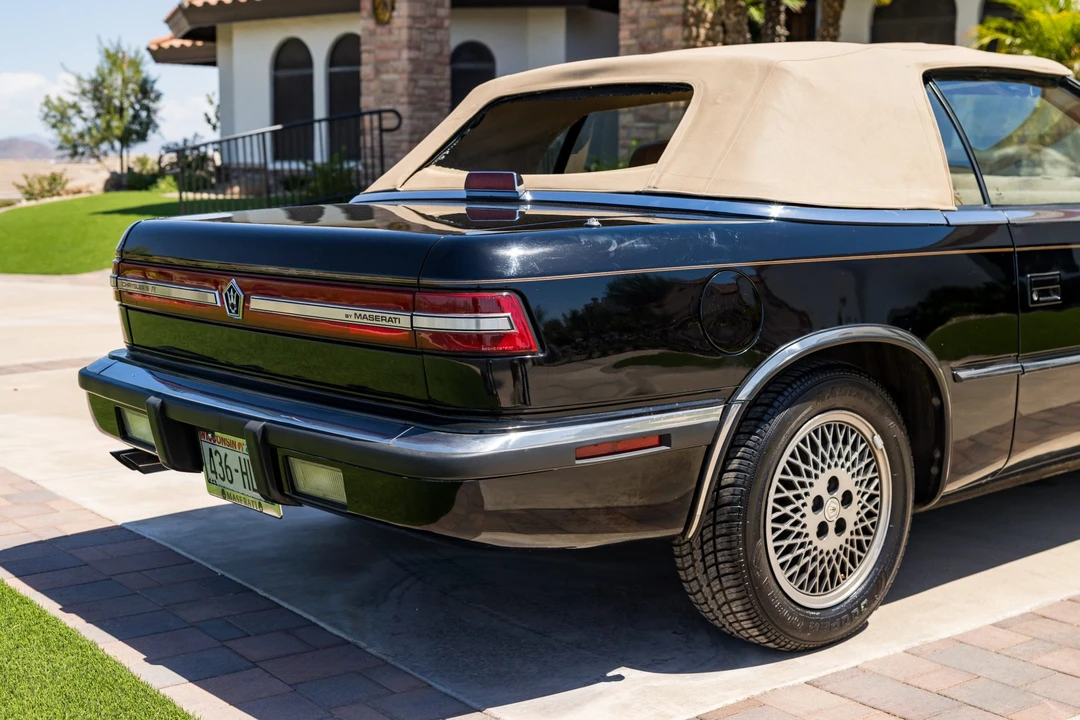 1990 Chrysler TC by Maserati - Image 25 of 31