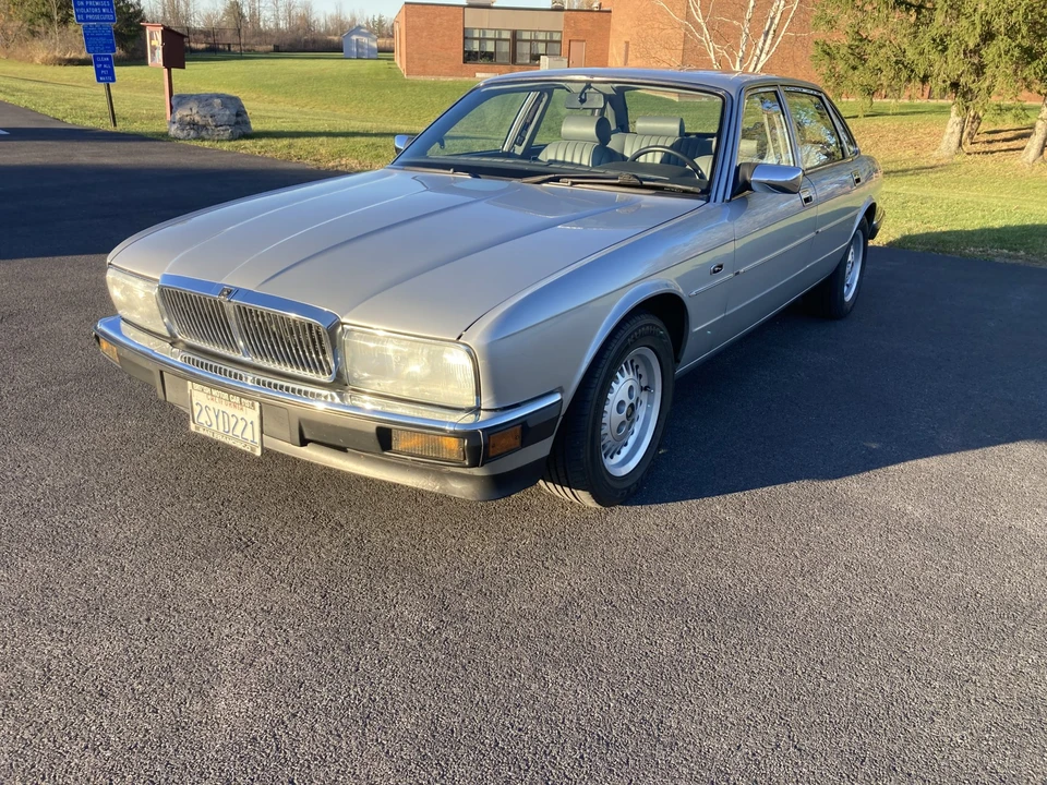 1990 Jaguar XJ40 XJ - Image 4 of 31