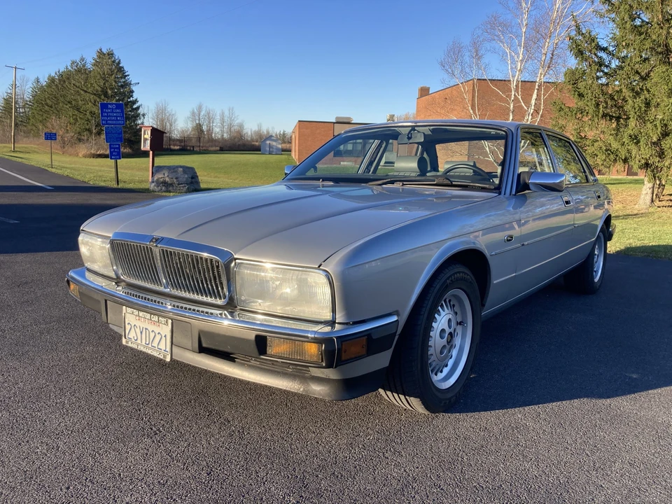 1990 Jaguar XJ40 XJ - Image 13 of 31