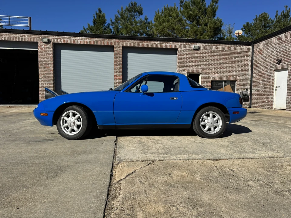 1990 Mazda NA MX-5 Miata - Image 3 of 31