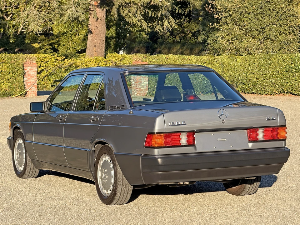 1990 Mercedes-Benz 190E - Image 10 of 31