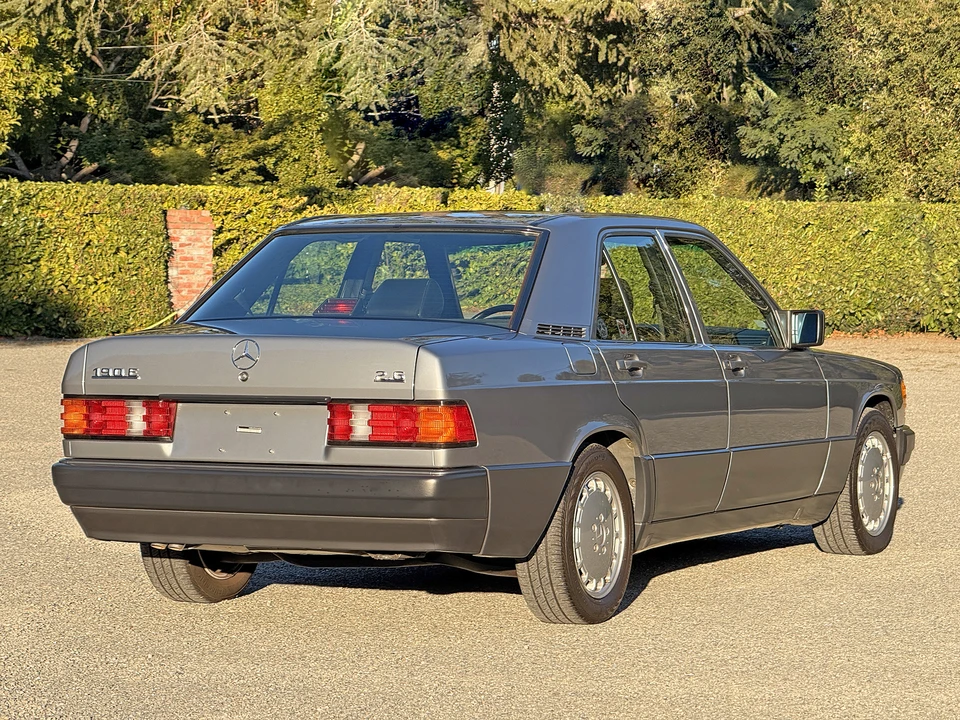 1990 Mercedes-Benz 190E - Image 15 of 31