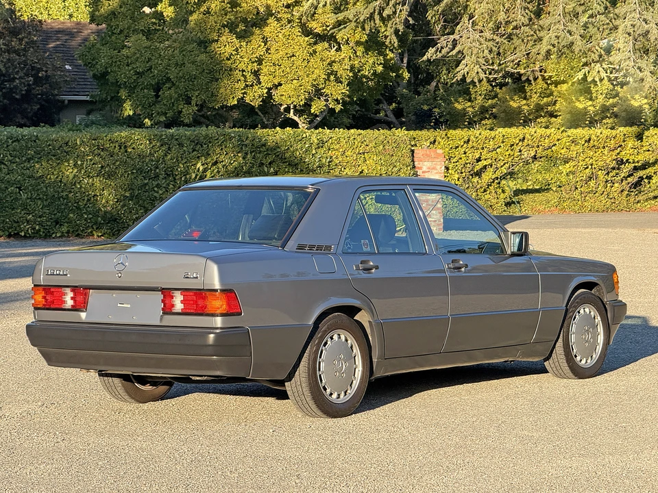 1990 Mercedes-Benz 190E - Image 16 of 31