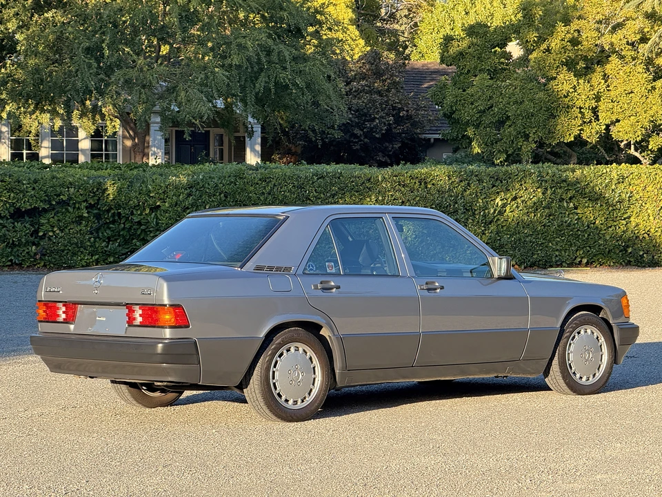 1990 Mercedes-Benz 190E - Image 17 of 31