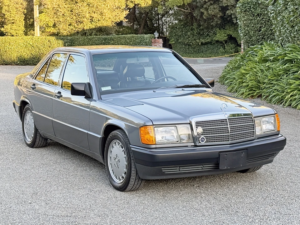 1990 Mercedes-Benz 190E - Image 25 of 31