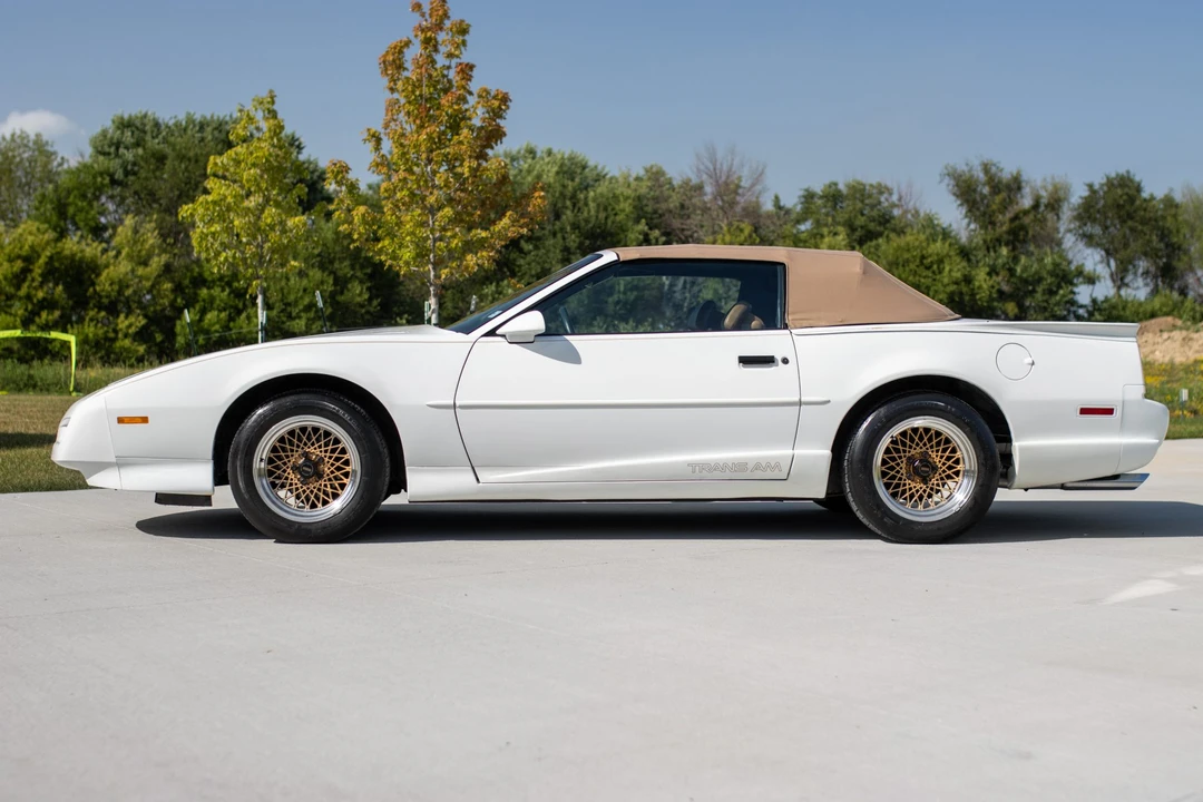 1991 Pontiac Firebird Trans Am 3rd Gen - Image 2 of 31