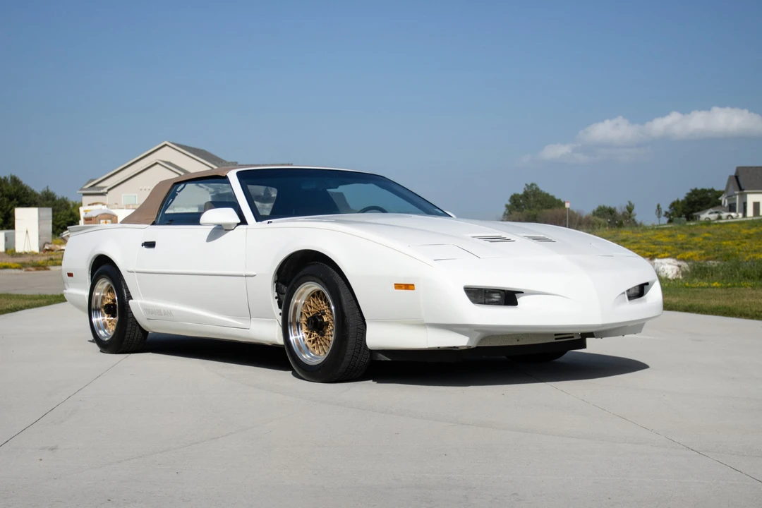 1991 Pontiac Firebird Trans Am 3rd Gen - Image 8 of 31