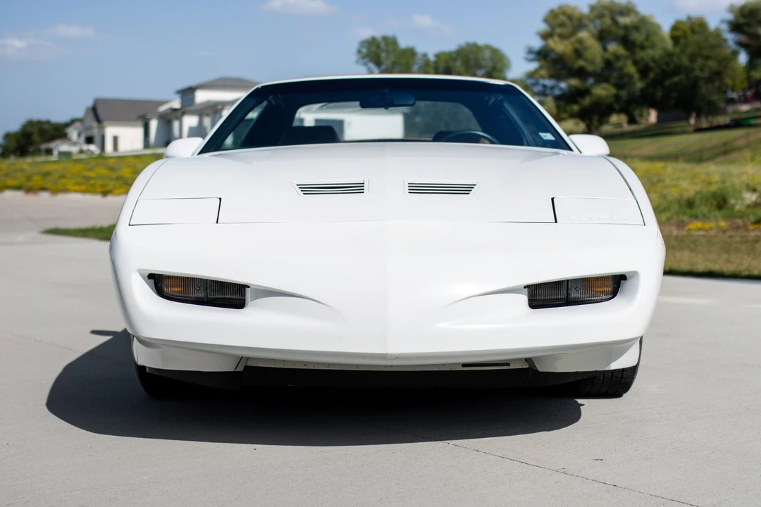 1991 Pontiac Firebird Trans Am 3rd Gen - Image 9 of 31