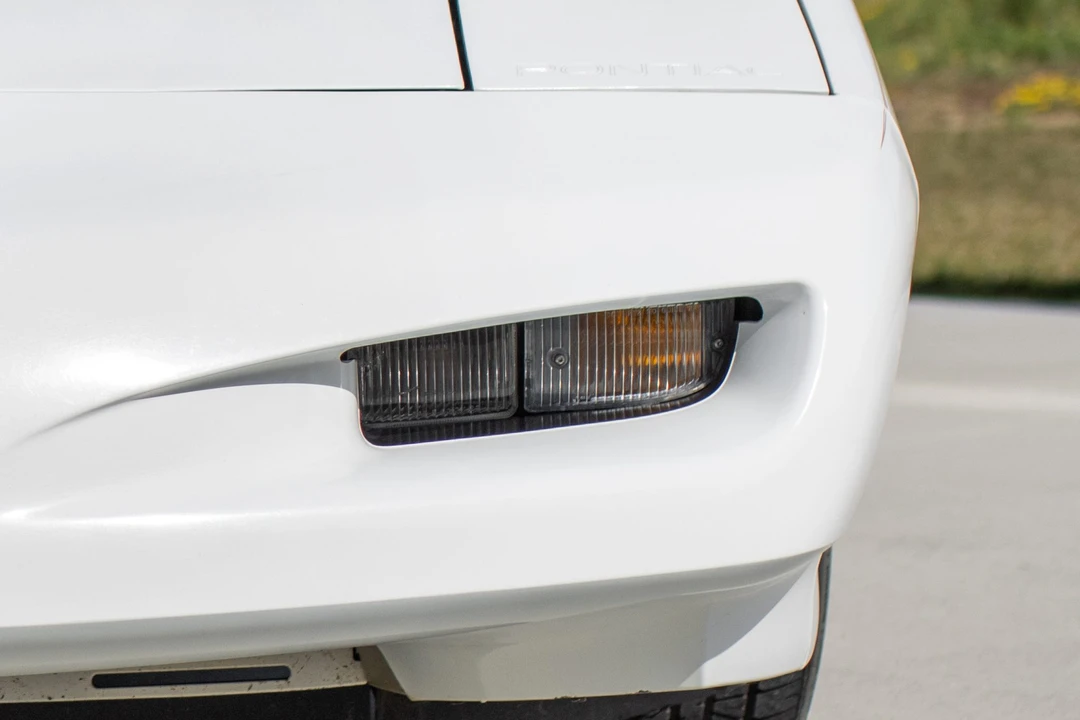 1991 Pontiac Firebird Trans Am 3rd Gen - Image 19 of 31