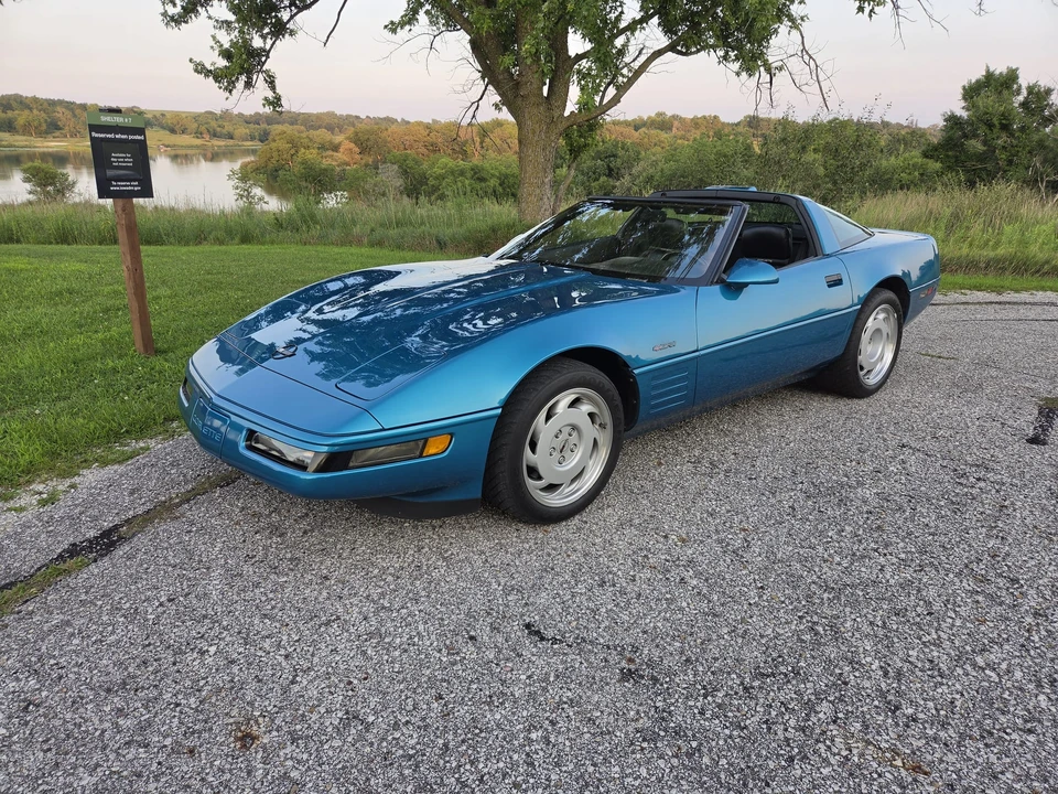 1992 Chevrolet Corvette C4 ZR1 - Image 2 of 31