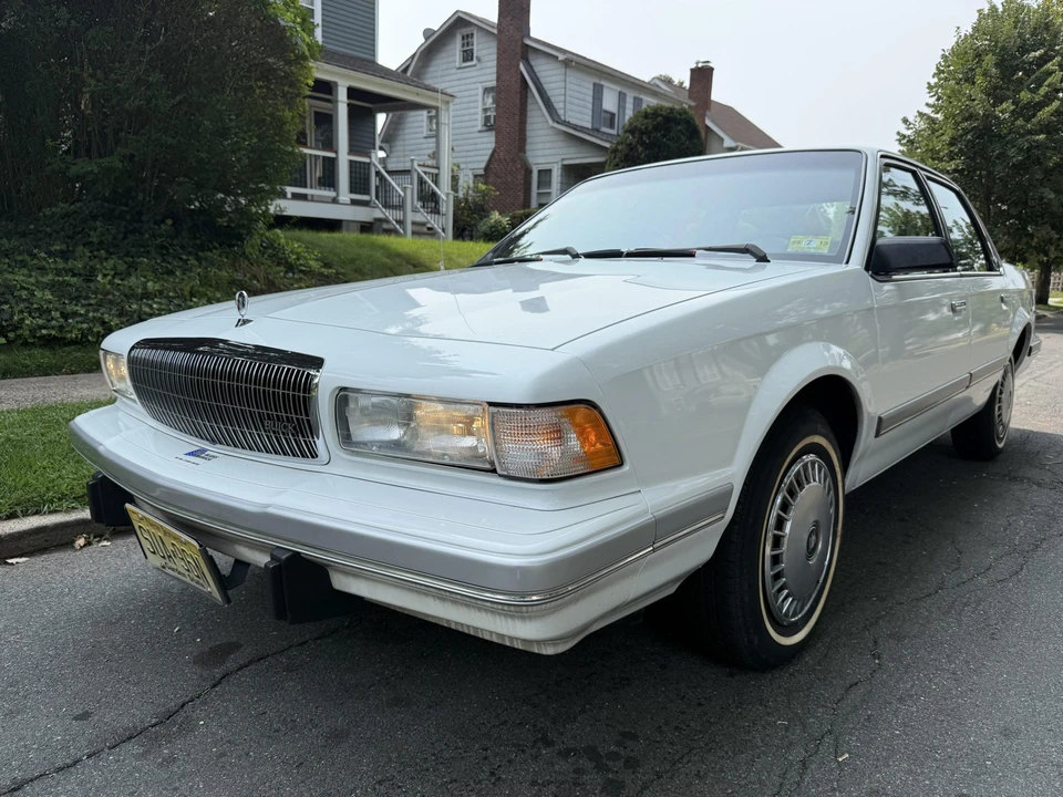 1993 Buick Century - Image 3 of 31